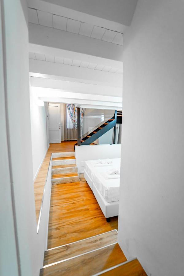 קאסטלמארה דל גולפו Gioia Mia Suites מראה חיצוני תמונה