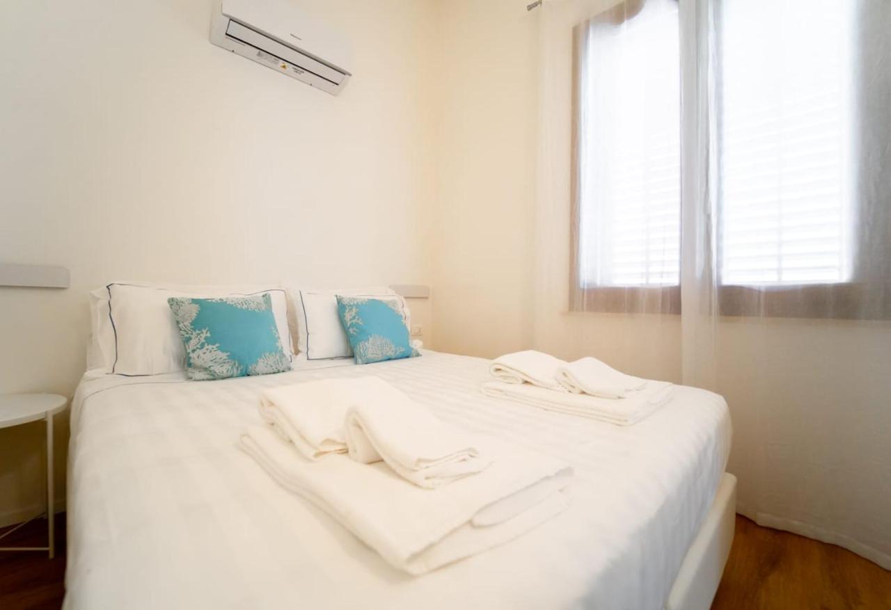 קאסטלמארה דל גולפו Gioia Mia Suites מראה חיצוני תמונה